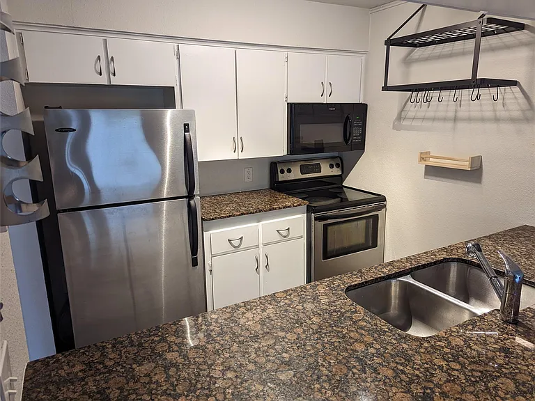 1818 S Lakeshore Blvd #36 — Photo 4