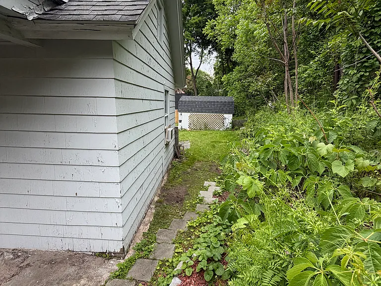 61 Vernon Ave #4 — Photo 5