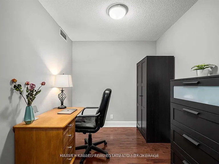 676 Sheppard Ave E #512 — Photo 7