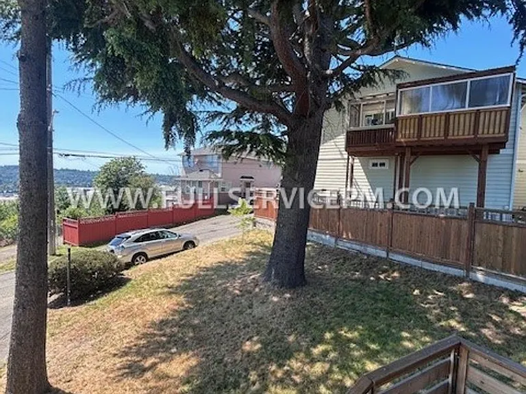 7412 Military Rd S — Photo 36