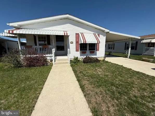 530 Dogwood Ln, Williamstown, NJ 08094