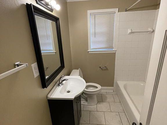 5th image of 3471 Vineville Ave APT F