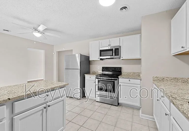 2631 Drayton Dr — Photo 8