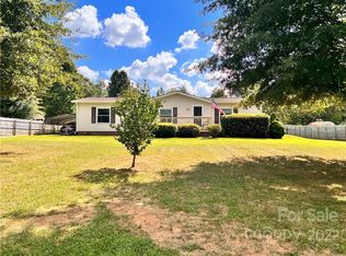 153 Broad Meadow Dr, Statesville, NC 28677