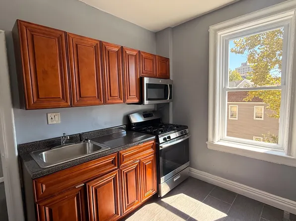 141 Duncan Ave #14E, Jersey City, NJ 07306