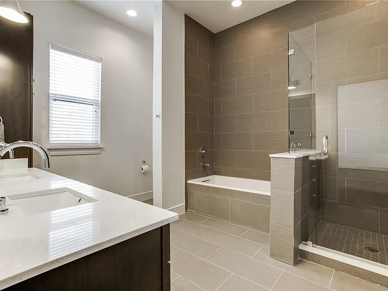2500 State St #1112 — Photo 22