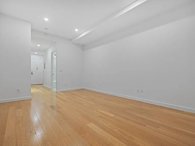 37 Wall St #8F — Photo 3