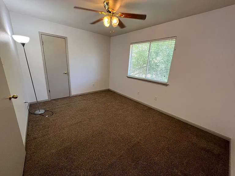9708 Sugar Hill Dr #B — Photo 10