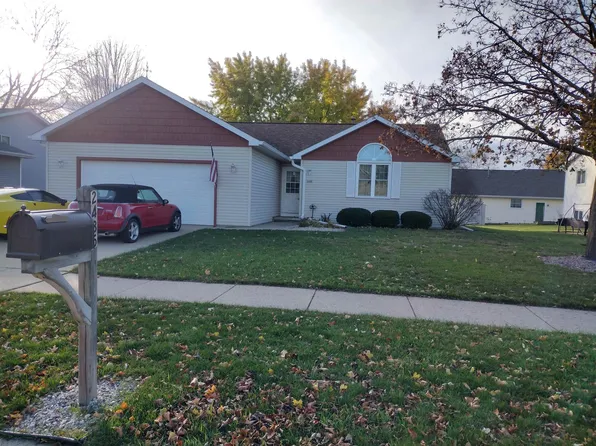 2435 Sheridan St, Oshkosh, WI 54901