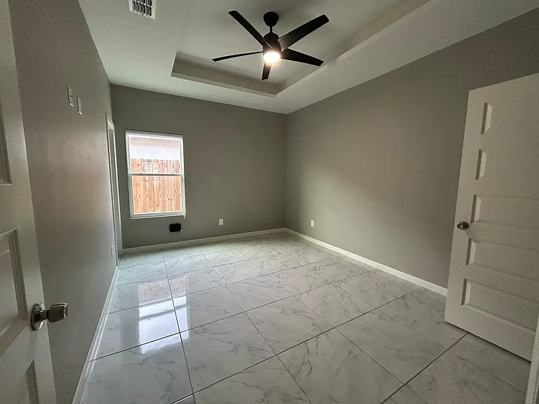 1018 N Abbey Ave #3 — Photo 17