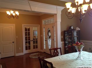 7055 Jacks Creek Ln SE, Owens Cross Roads, AL 35763