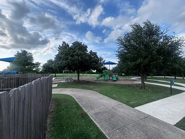 307 Green Slope Ln — Photo 20