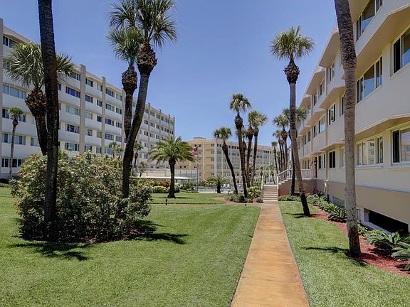 3rd image of 100 Bluff View Dr APT 311B
