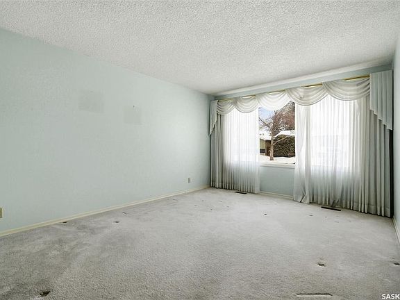 4th image of 191 Elmview ROAD