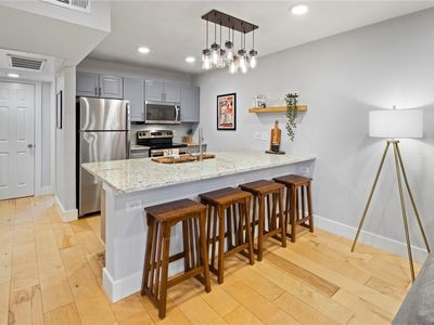 909 Reinli St APT 245, Austin, TX, 78751