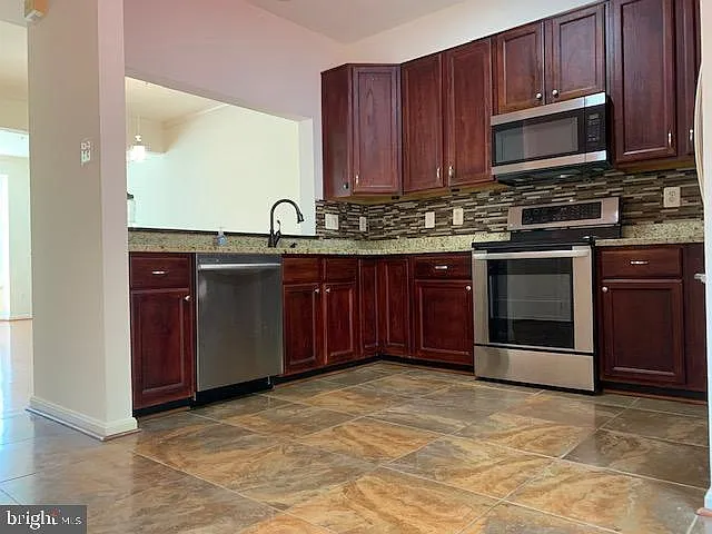 6371 Gray Sea Way — Photo 3