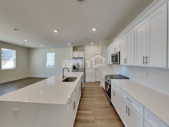 3rd image of 10350 Bee Balm St
