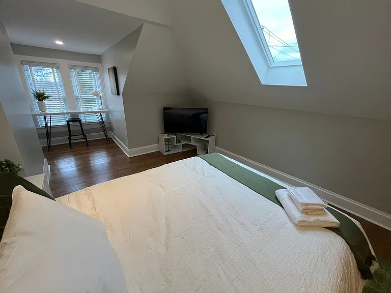 Dennison Ave 866-868 CR — Photo 45