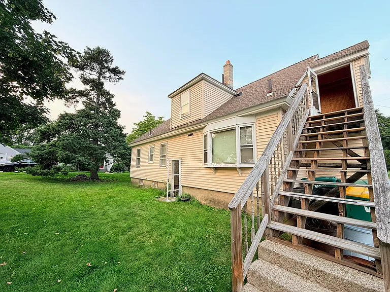 21 Houghton St #2 — Photo 9