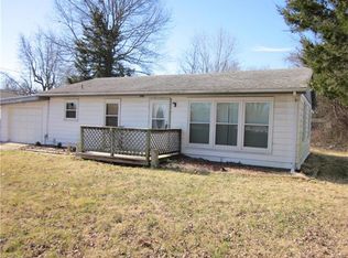 5 Tranquil Ln, Belleville, IL 62221