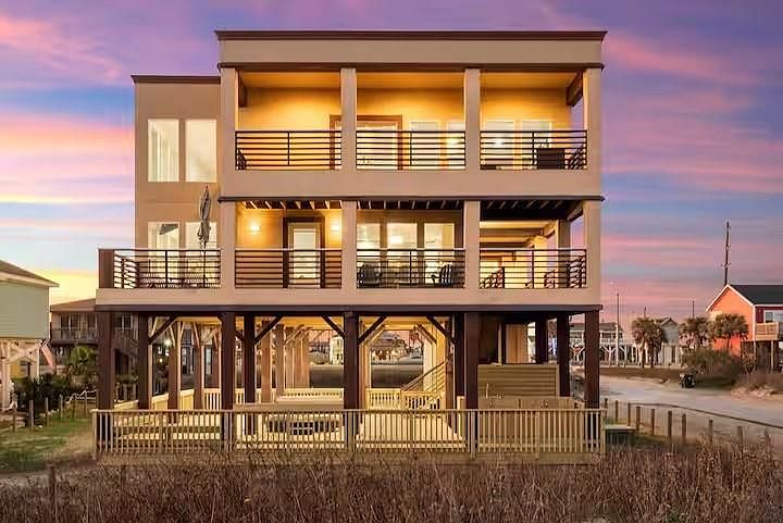 21502 Kennedy Dr, Galveston, TX 77554 | MLS #25410961 | Zillow