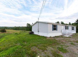 161 New Vineyard Rd, Farmington, ME 04938