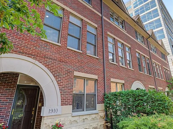 1910 S Prairie Ave, Chicago, IL 60616