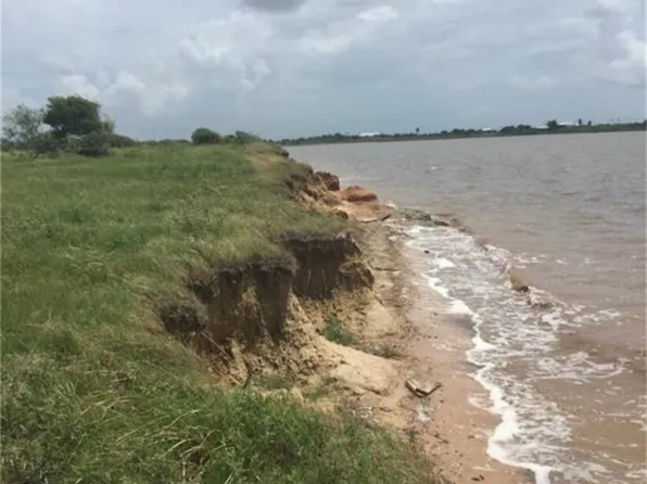 33 Fivemile Trl, Palacios, TX 77465