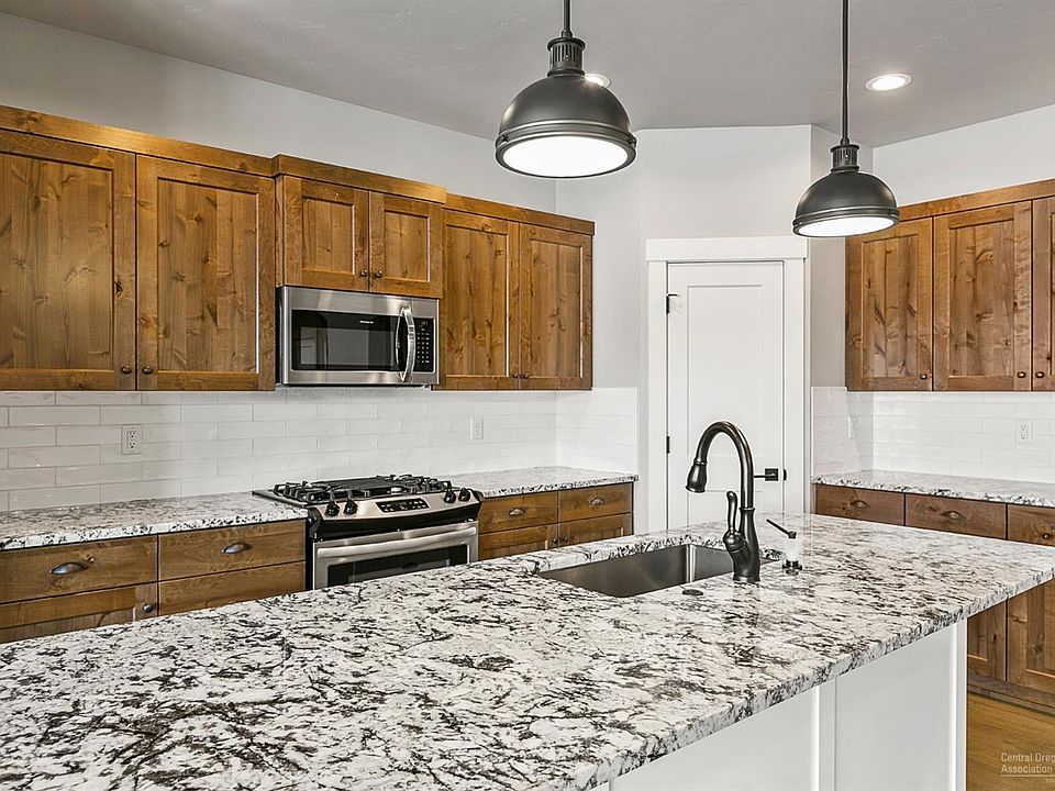 2nd image of 4177 SW 42nd St