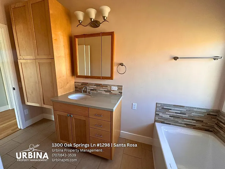 1300 Oak Springs Ln #1298 — Photo 8