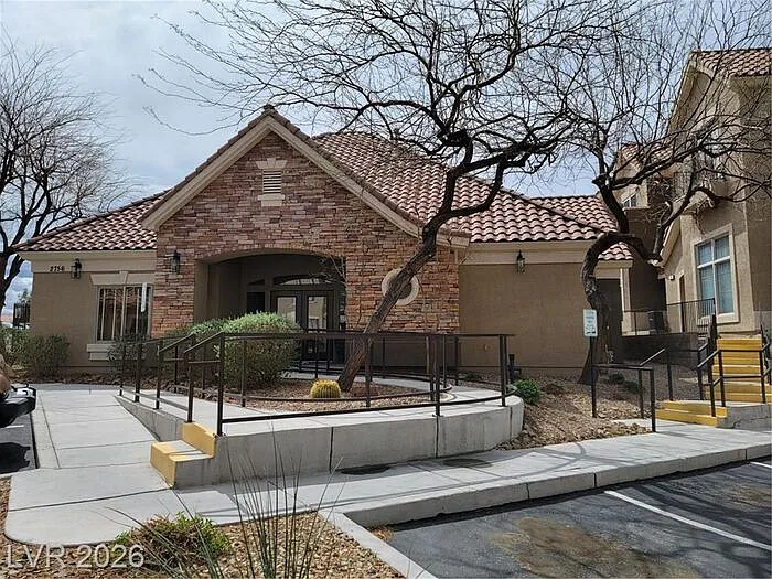 316 Fountain Crossing Ln — Photo 32