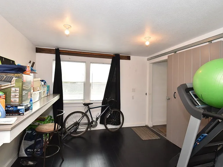 3320 S Schauer Ave #3 — Photo 4
