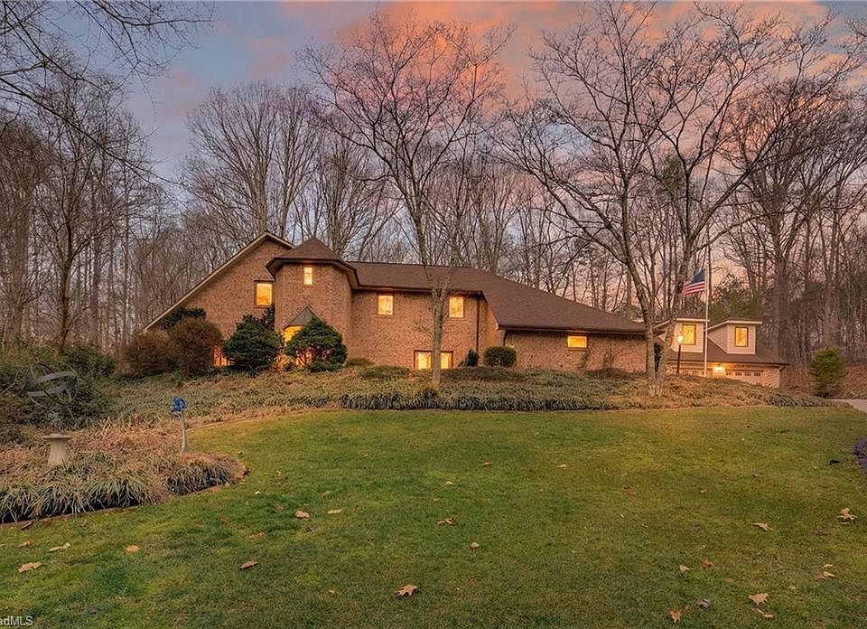 1st image of 884 Northwind Dr