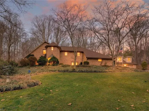 884 Northwind Dr, Winston Salem, NC 27127