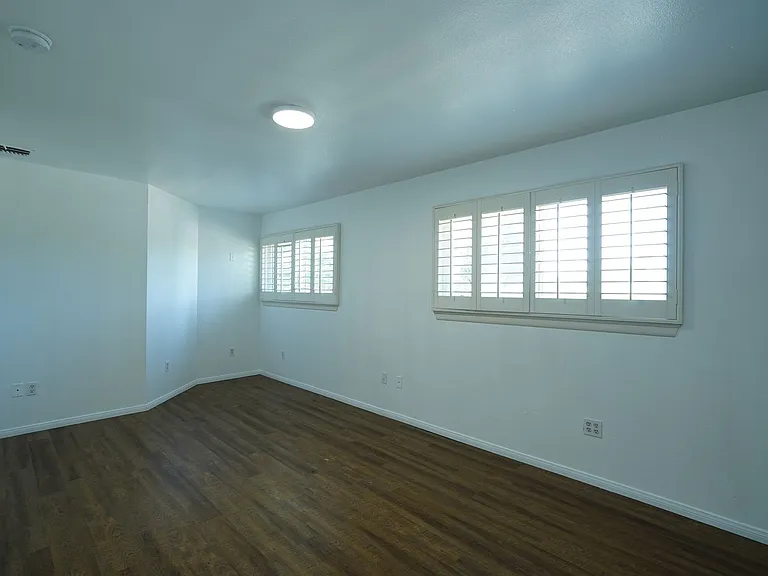 220 Lilac Ct — Photo 19