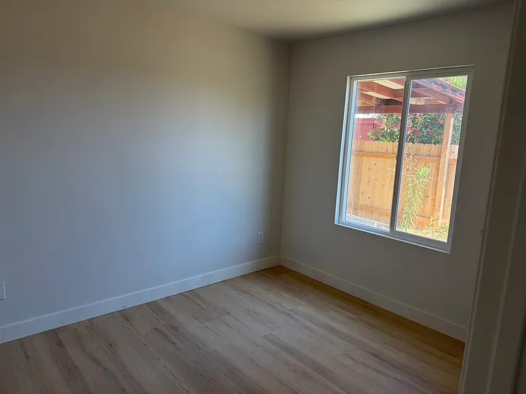 4210 Gila Ave — Photo 5
