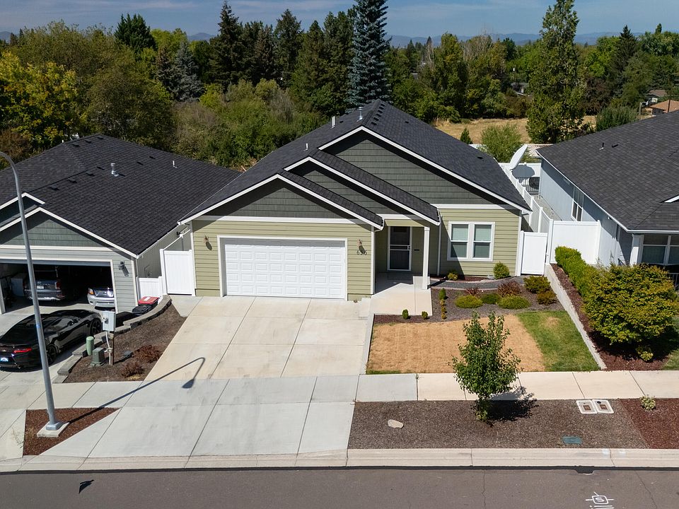 1st image of 656 Nobility Dr