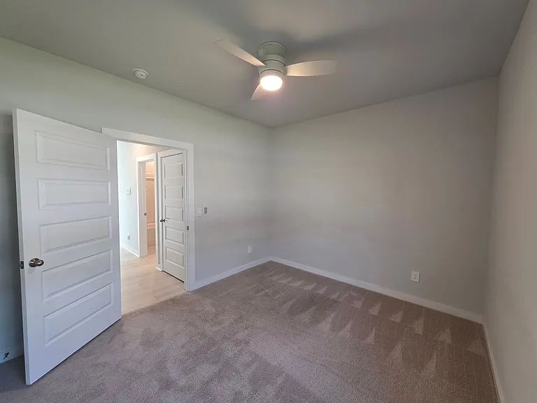 1037 Royal Gorge Ct — Photo 18