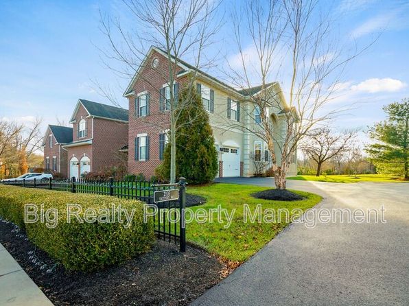 2105 Eastport Way