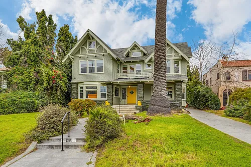 4439 Victoria Park Dr Photo 1