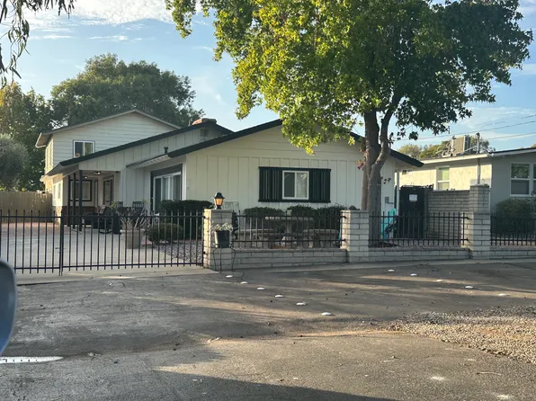1300 Oak Ave, Carlsbad, CA 92008