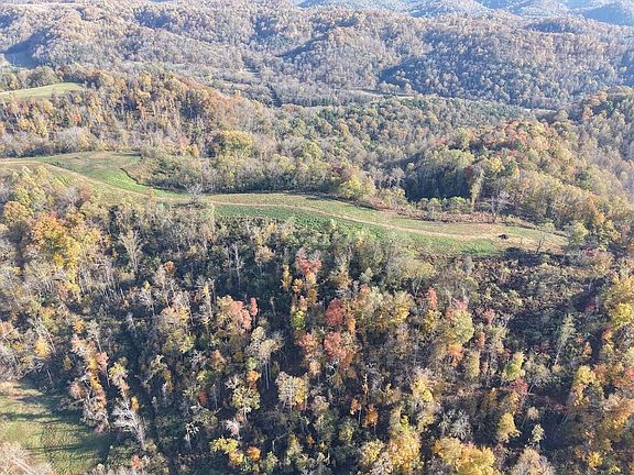 5th image of 270 Higgins Rd