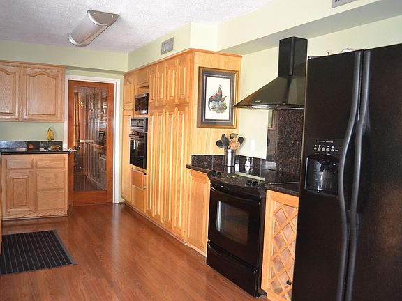 2nd image of 1512 Marigold Ave