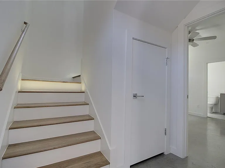 2310 N Carroll Ave #105 — Photo 5
