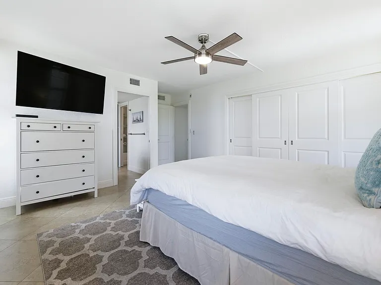 3000 NE 48th Ct #406 — Photo 14