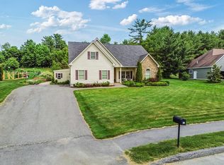23 Fieldstone Dr, Augusta, ME 04330