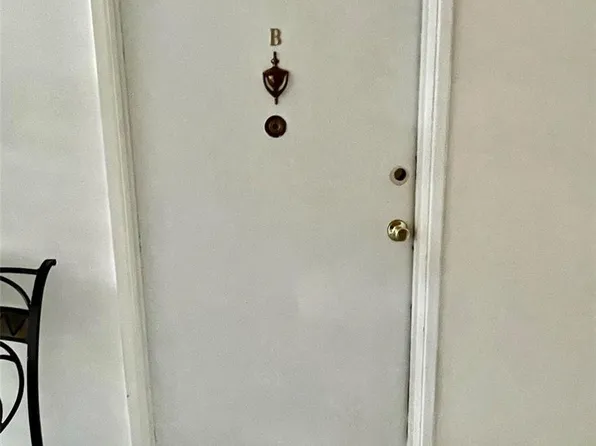 1040 Lafayette Ct, Collinsville, IL 62234