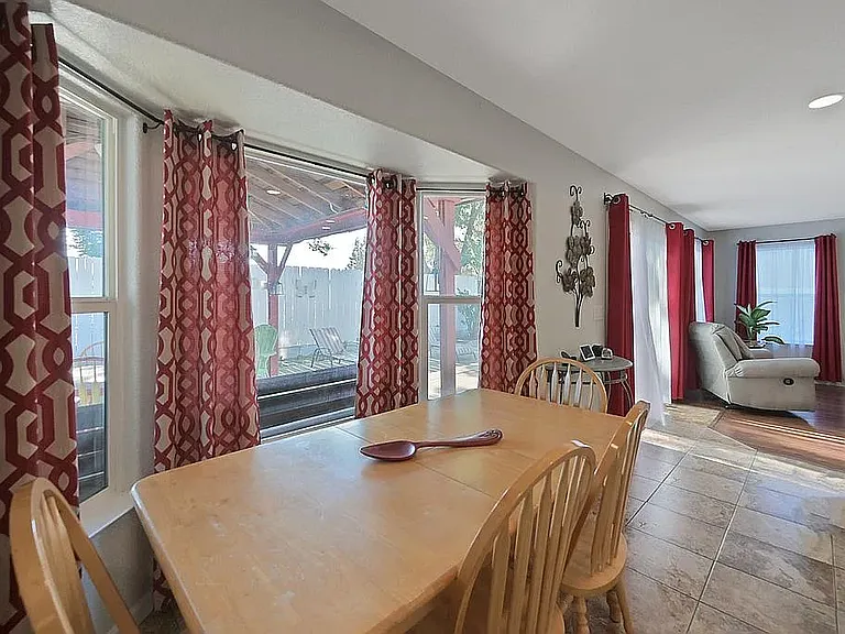 2052 Gold River Dr — Photo 16