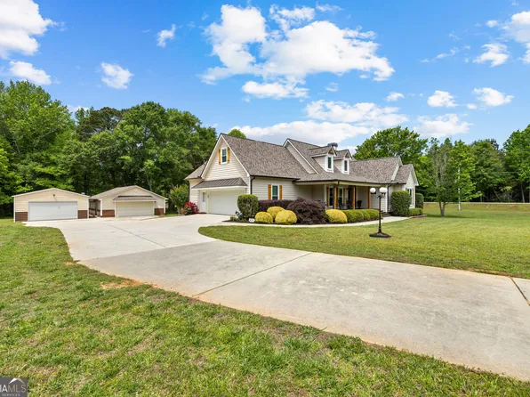 466 Bob Smith Rd, Sharpsburg, GA 30277