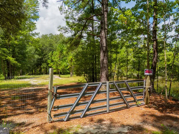 99 Eagle Nest St, Fargo, GA 31631